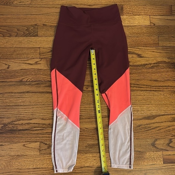 Like New: Women’s Fabletics high waisted 7/8 powerhold leggings, size: small - Picture 7 of 8